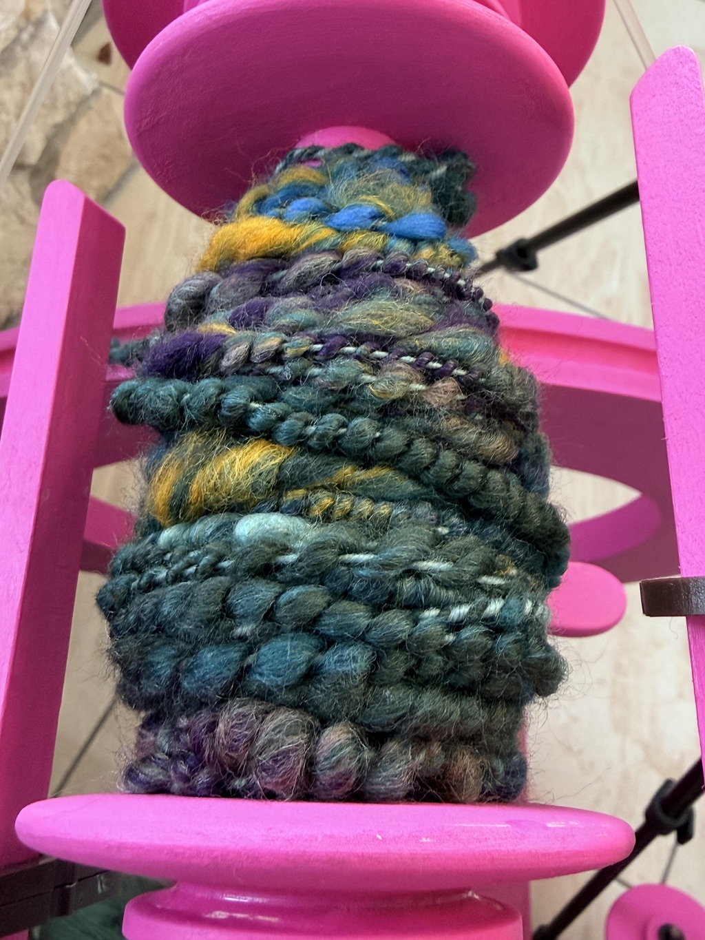 KIKO Wool & Art 
kézzel font és szőtt sálak