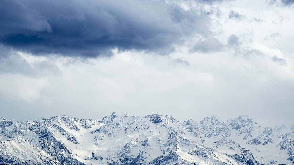 Nuage sur la chaîne de Belledonne