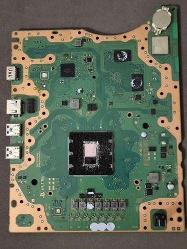 Réparation alimentation PS5 foudre Vitry-le-François, console ne s'allume plus Châlons-en-Champagne, Console grillé orage Saint-Dizier, court circuit carte mère Xbox, micro soudure alimentation 51.