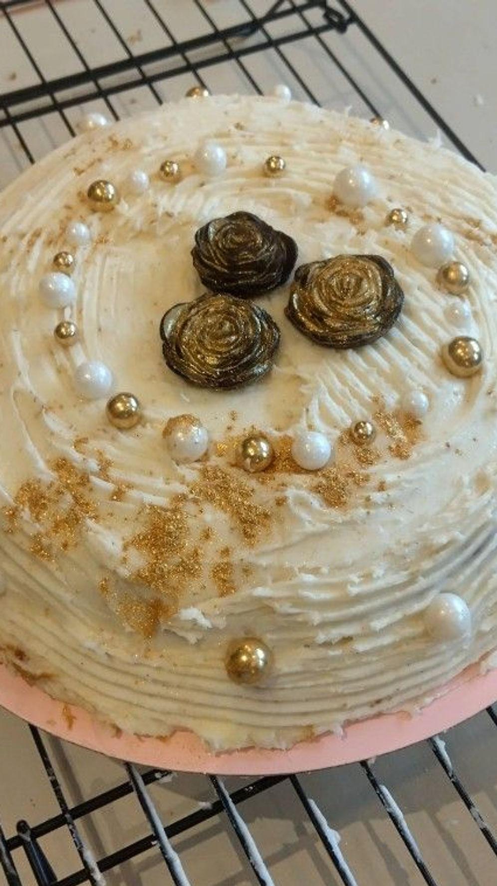 Bohanna Chocolart luxury vegan chocolate and Desserts offers a small limited amount of large cakes perfect for party's gifts Christmas birthday small gathering please ask if you need more info Anna@bohanna.uk