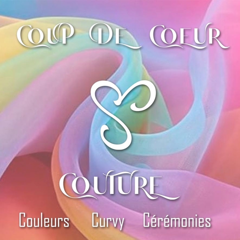 Logo Coup de Coeur Couture
Fond multicolore écrit en blanc avec 3 C formant un coeur