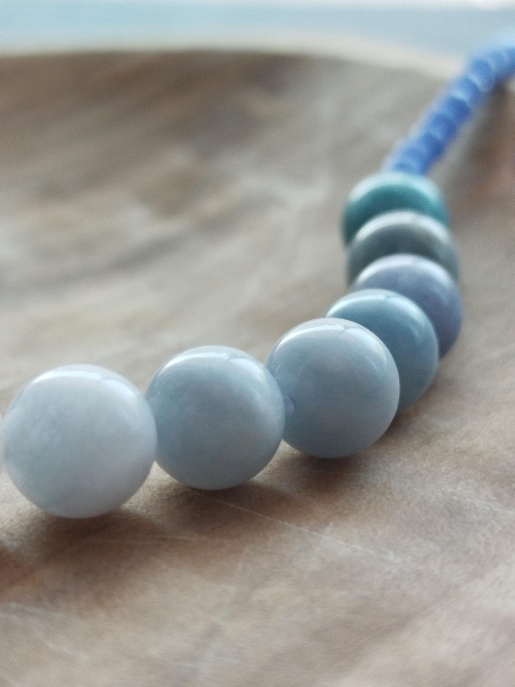 333Kri Bijoux colorés inspirés par la joie et la poésie, pièces uniques faits main en France.