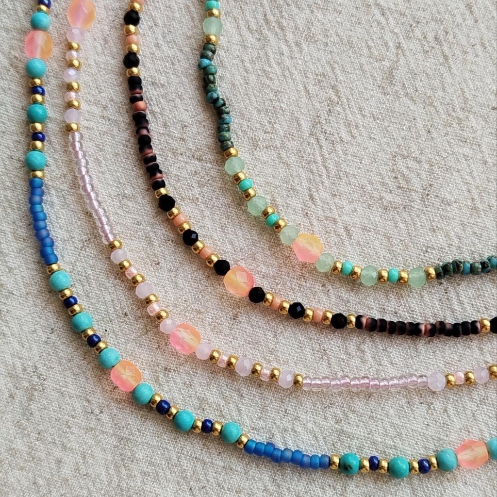 333Kri Bijoux colorés inspirés par la joie et la poésie, pièces uniques faits main en France.
