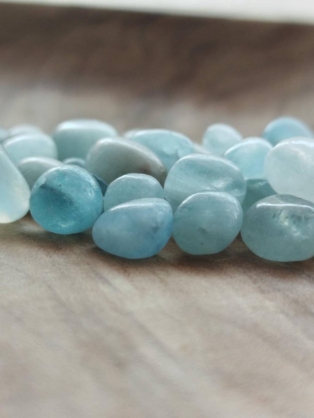 333Kri Bijoux colorés inspirés par la joie et la poésie, pièces uniques faits main en France.