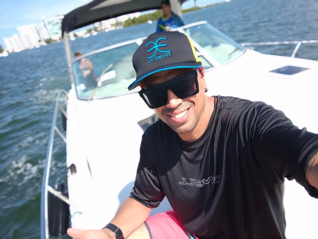 Come to Miami from Amsterdam
Miami experience

Miami boat experience

Miami yacht rental with crew

Miami music video production

Miami content creation

Miami luxury travel

Miami beach experience

Miami harbor boat tour

Miami influencer experience