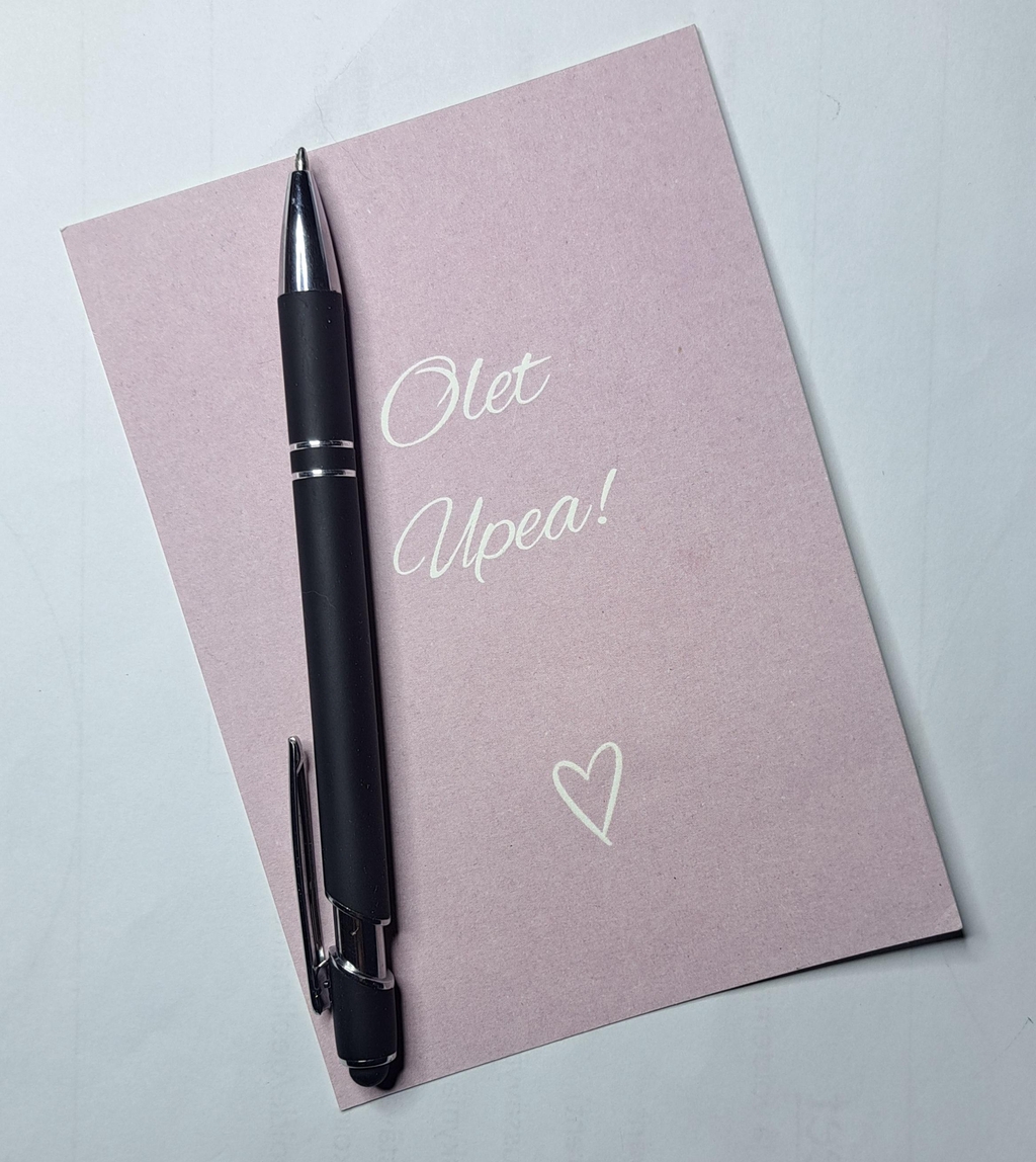 Aikuisen naisen meikkikurssi - Verkkokurssi palautteella