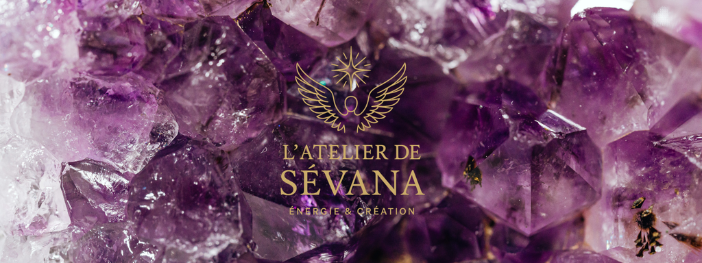 L’Atelier de Sévana – Énergie &
Création est né de mon désir d’unir deux vocations :
Soigner et accompagner par l’énergie
Créer avec le cœur, des objets vibrants de sens et de beauté