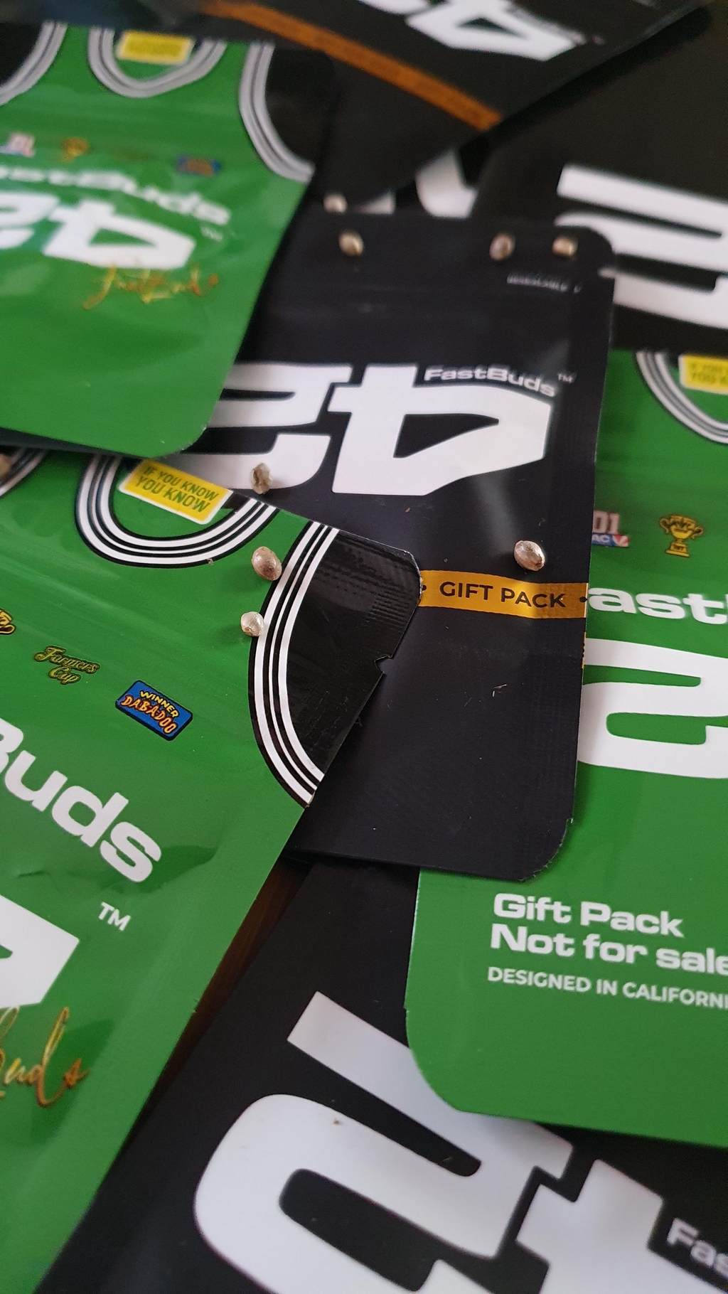 Gratis Cannabissamen /