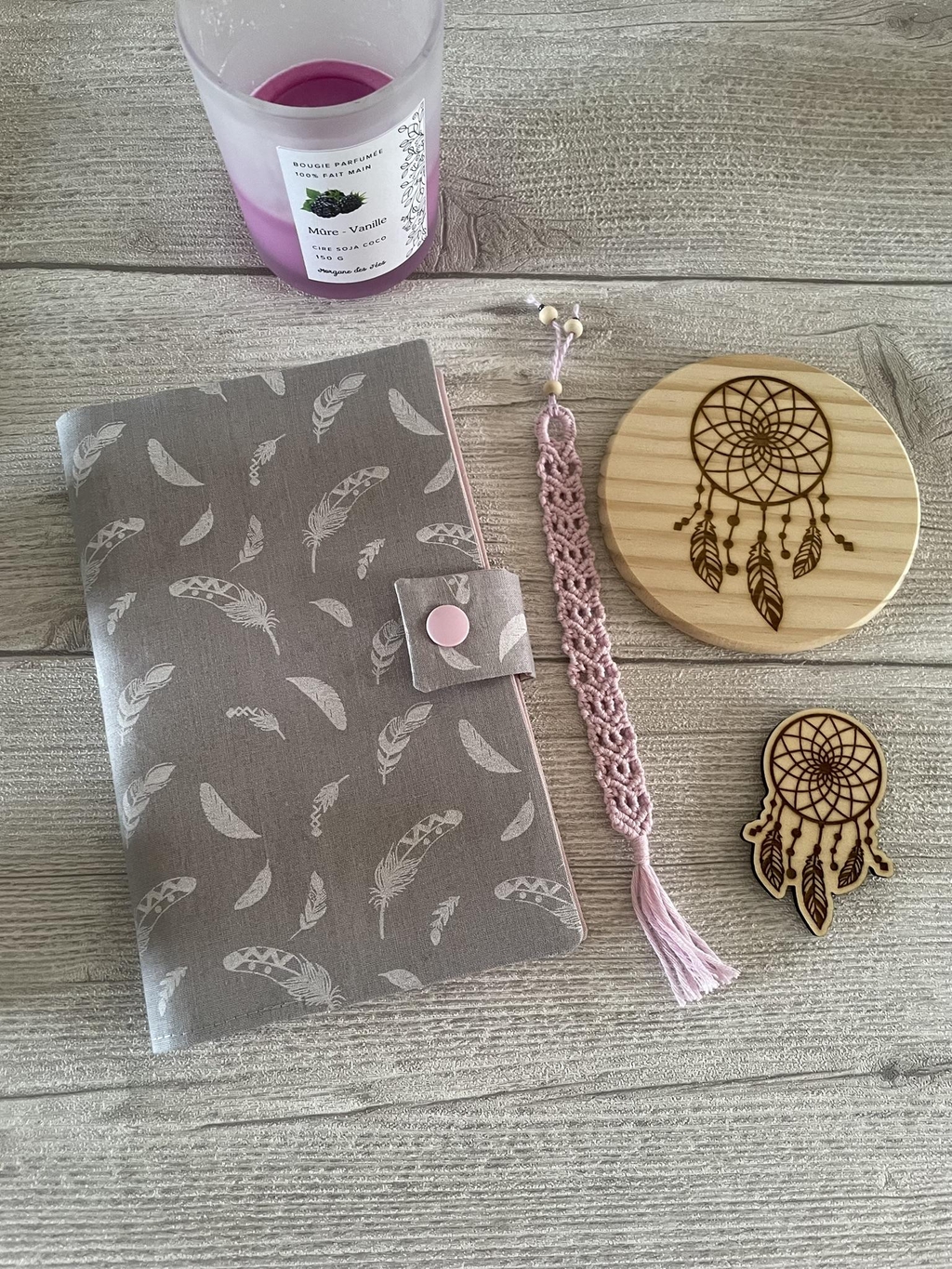 Couvre livre en tissu, marque page macramé, Sous verre et magnet avec motif attrape rêve