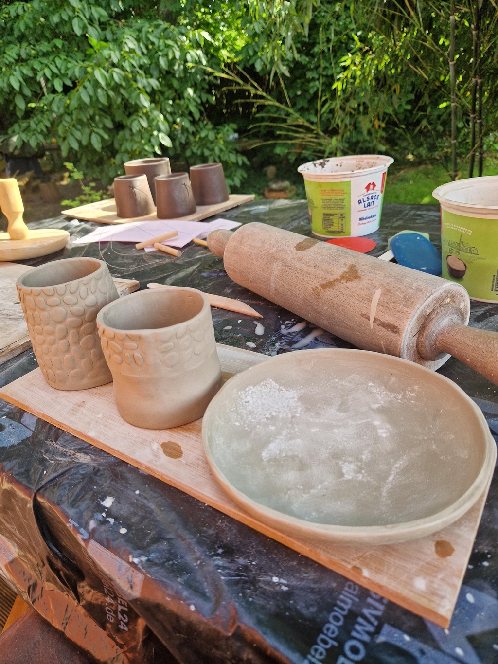 Poterie artisanale traditionnelle en grès