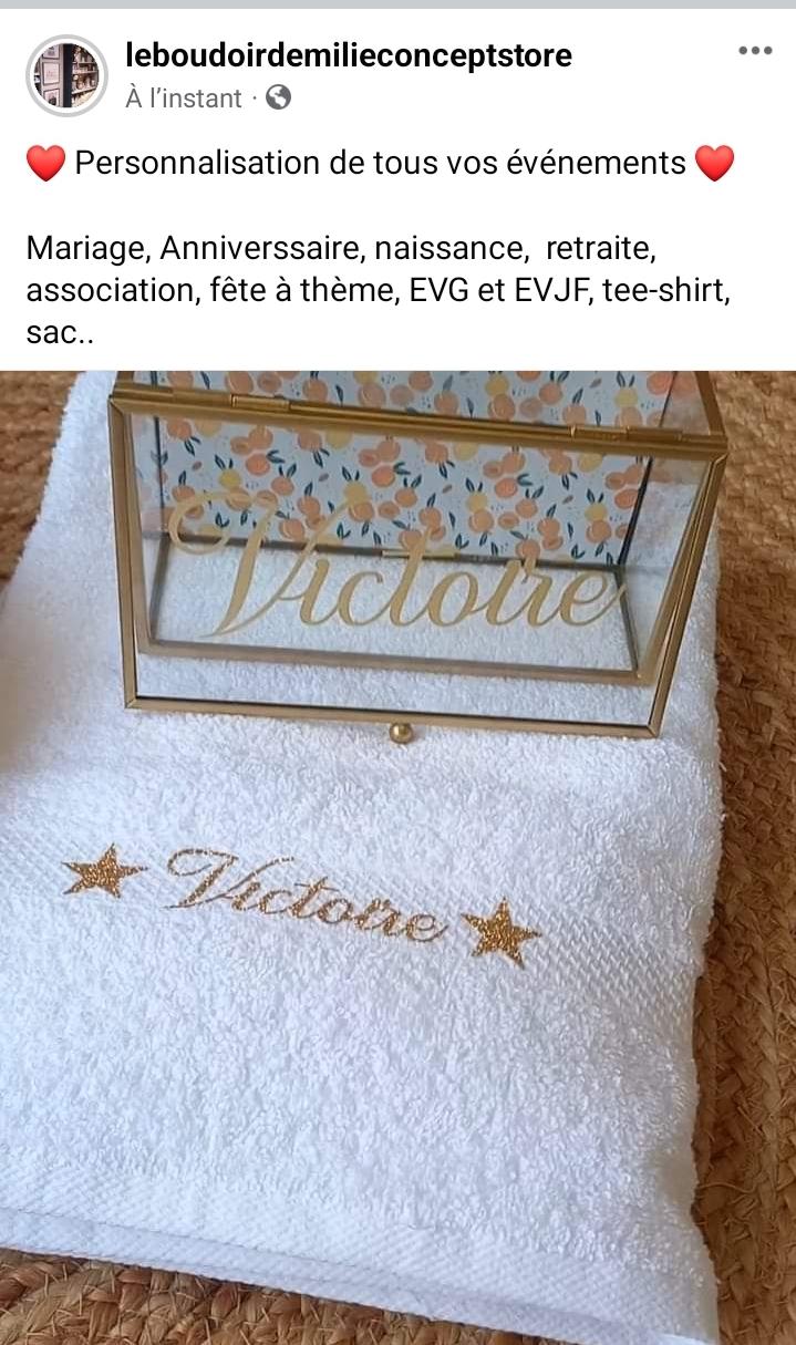 j'ai créer cette boutique en 2021, J'essaie toujours de sélectionner des choses originales et surtout à petit prix des objets que l'on ne trouve pas ailleurs.
j'aime que ma petite boutique soit toujours harmonieuse et parfumée de parfum delicat et que les personnes qui viennent s'y sentent bien💗