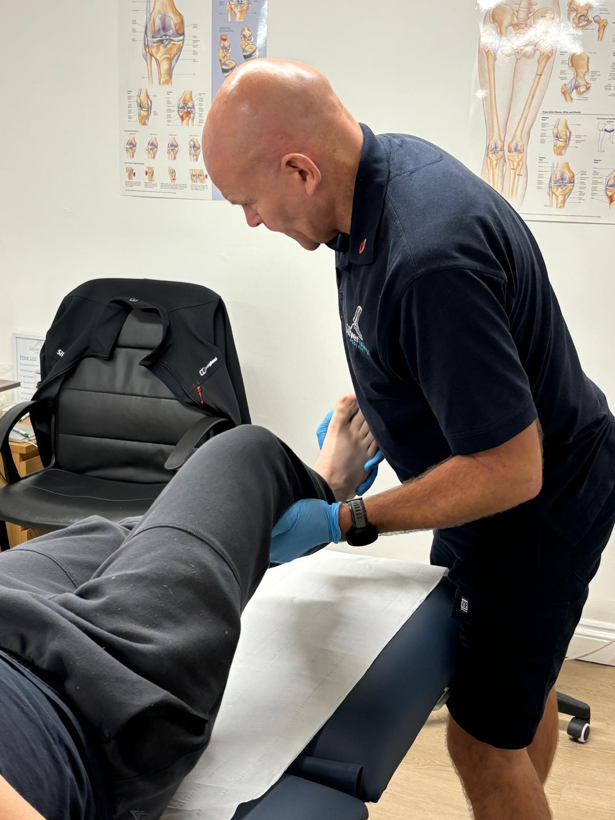 Arch, knee and lower limb pain podiatrist in Milton Keynes.