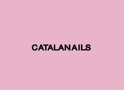 Sublimez votre regard avec CATALANAILS : faux cils et crayons pour des yeux irrésistibles.