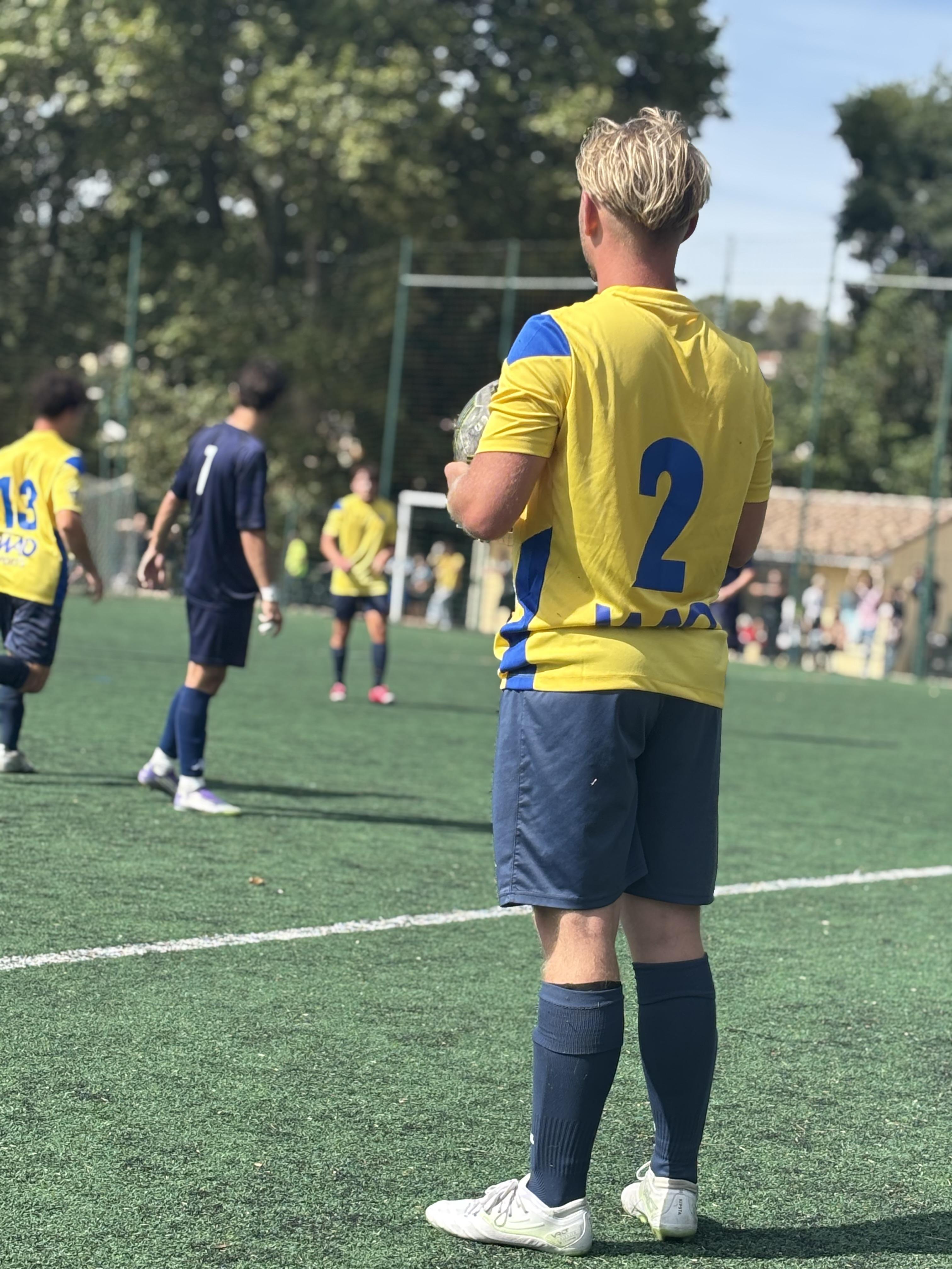 ⚽ Devenir joueur
👕 Intègre ton équipe selon ta catégorie (U6 → Séniors H/F)
🎯 Encadrement par des éducateurs formés et passionnés
🏆 Participation aux championnats officiels (district & ligue)
🤝 Un esprit d’équipe, de progression et de convivialité
👉 [Demander une licence]