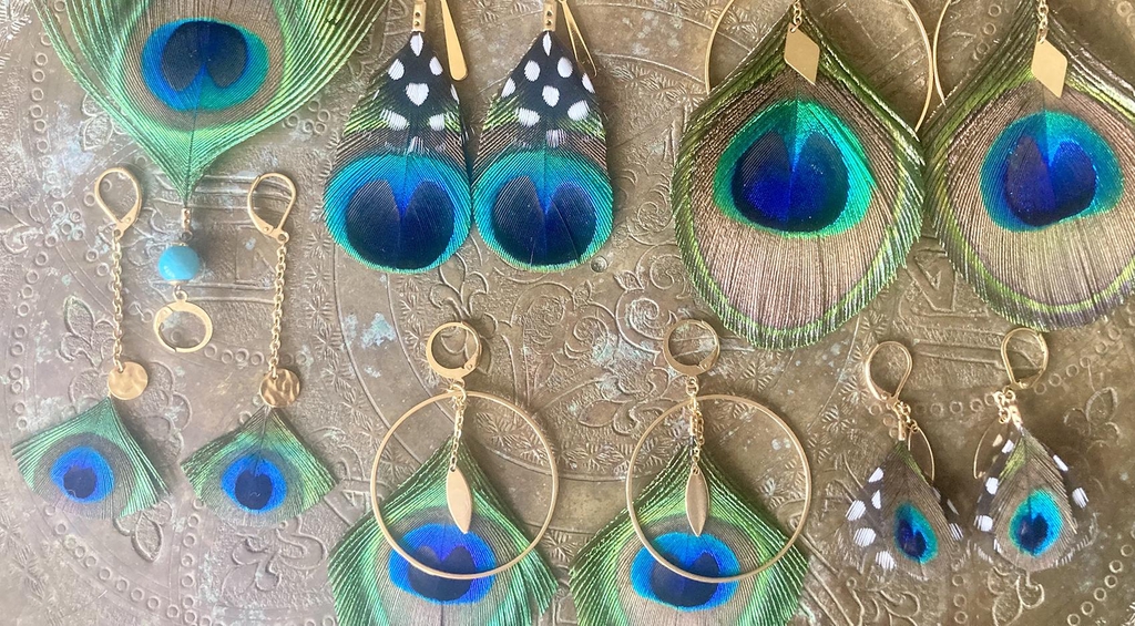 boucle d'oreille plume paon Elo la bijoutière plumes naturelles 