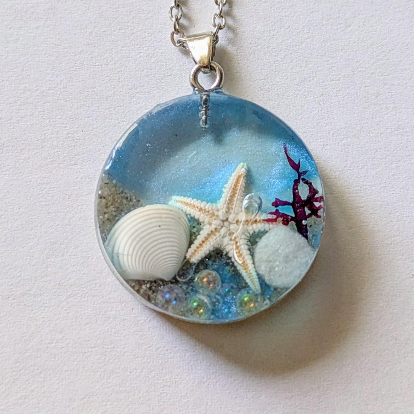 colección inspirada en el mar, la playa y el océano. Con arena real, piedras, algas, conchas, estrellas.
