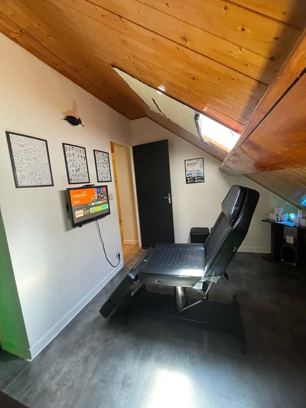 salle de réalisation de tatouages a aix les bains