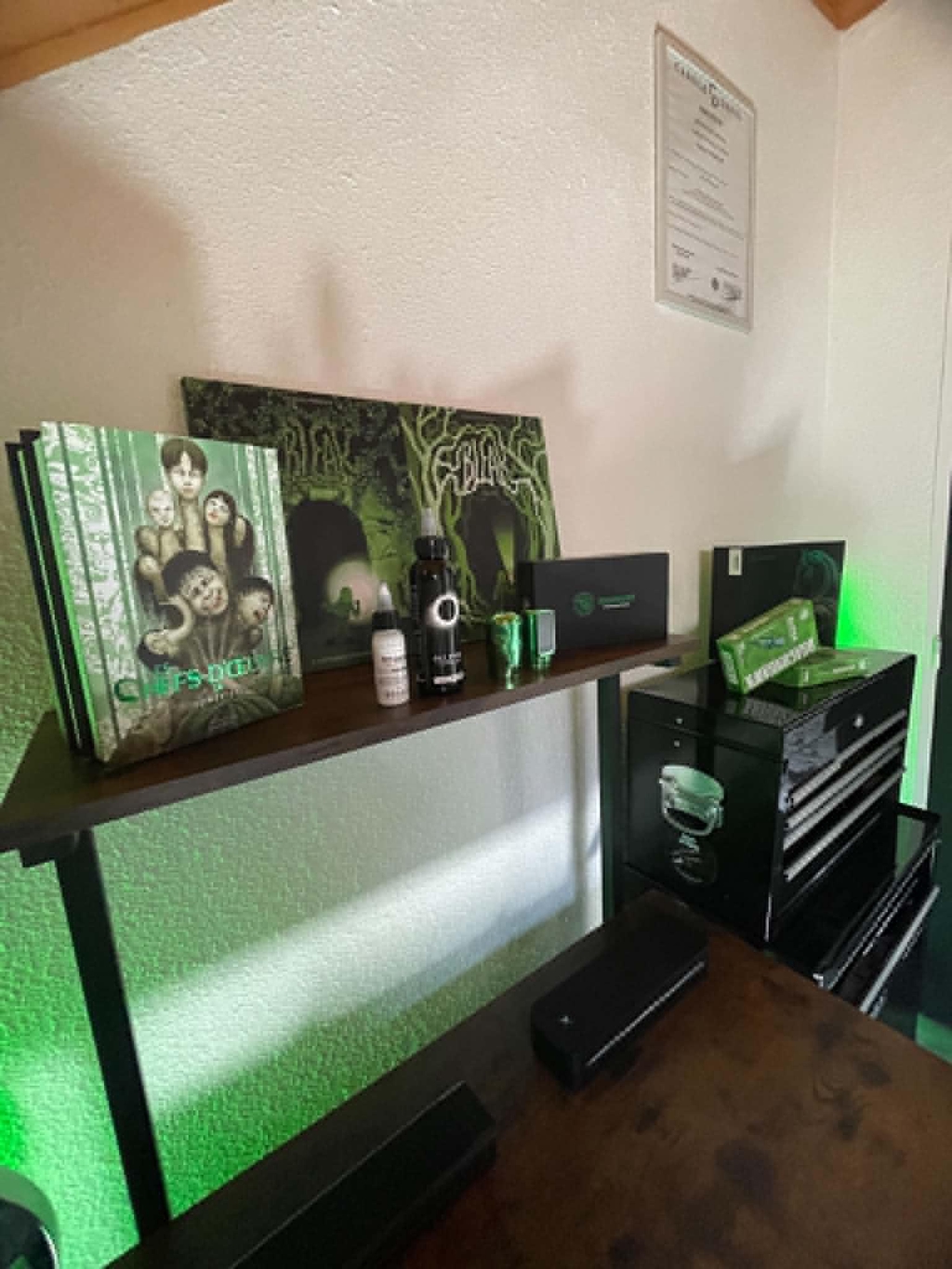 poste de travail su studio Tattoo Shop 2.0