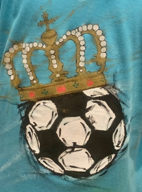 Prendas de ropa con diseños pintados a mano con pintura acrílica textil. Puedes traer tu diseño y te lo pintamos. Esta carpeta es diseño relativos al deporte y al motor