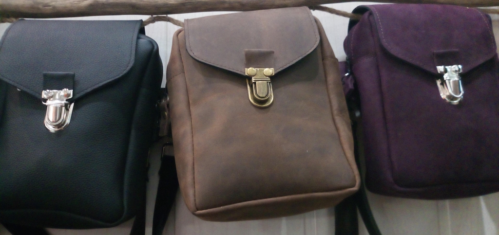 Sacoche de Cuisse ou de Hanche en Cuir – L'Essentiel à Portée de Main