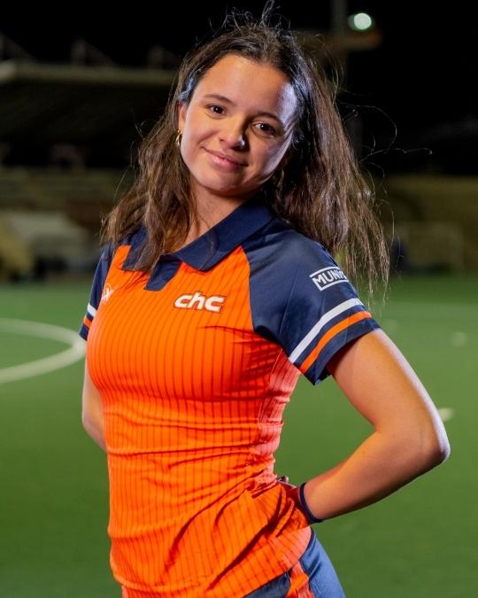 Foto magica de una jugadora del primer equip