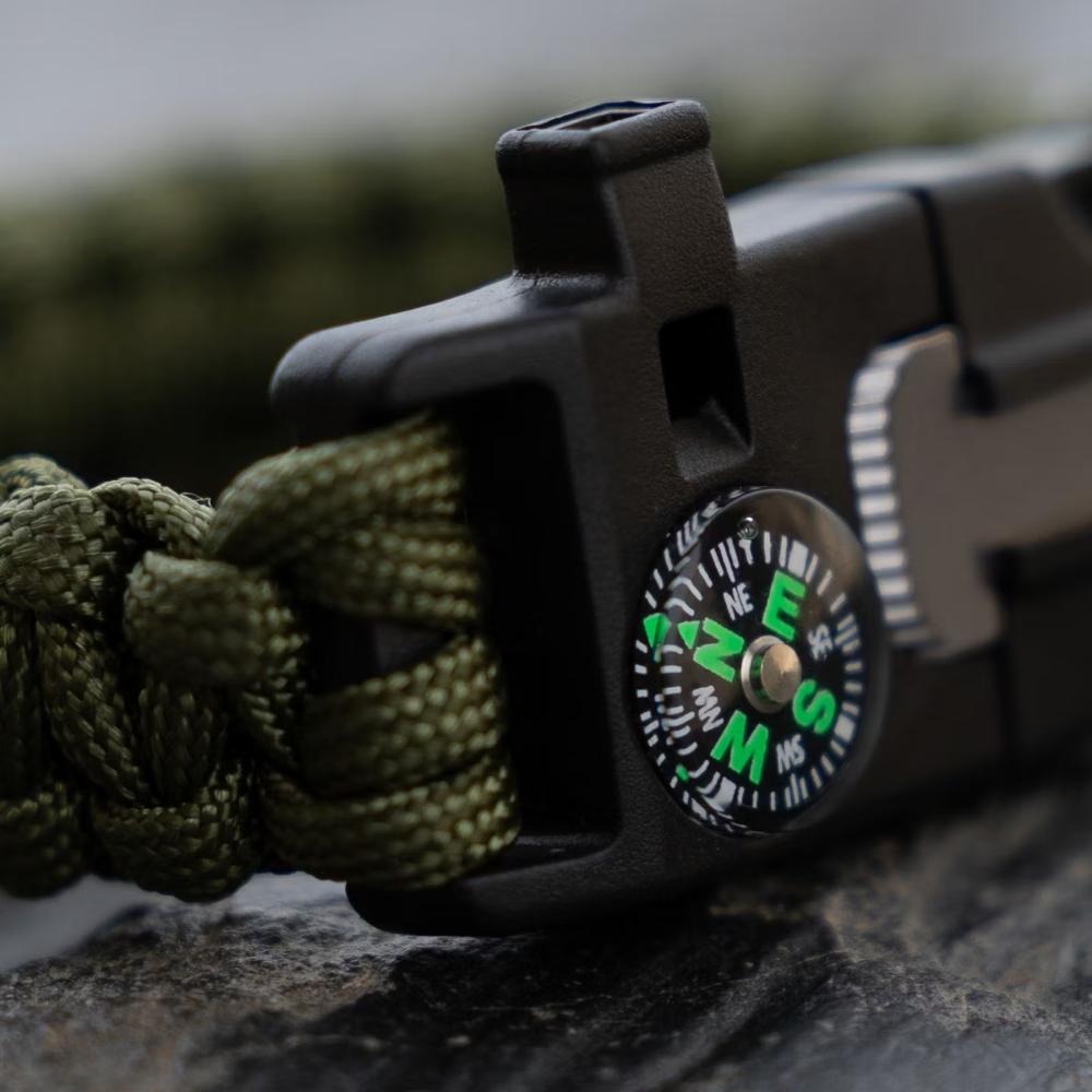 Här hittar ni en mängd olika militära kompasser i olika utföranden. Köp billigt online hos oss!