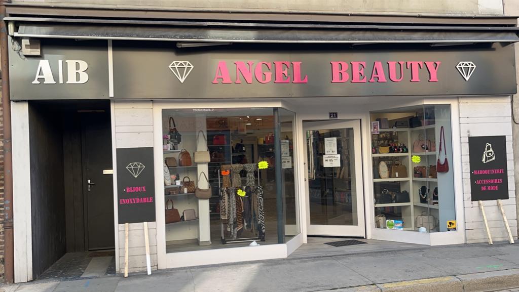 ANGEL BEAUTY
MAROQUINERIE HOMME FEMME ENFANT
BIJOUX INOXYDABLE HOMME FEMME ENFANT
ET ACCESSOIRES DE MODE (CHAPEAU, LUNETTE DE SOLEIL, CEINTURES, BIJOUX TELEPHONES, ETC)