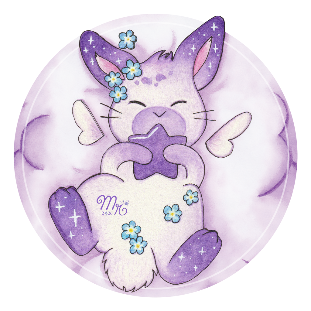 Zoom d'une des reproductions d'aquarelle dans les tons violets de Mylarosy : lapin stellaire violet couché sur son lit de nuages. Il tient une étoile violette et est parsemé de myosotis.
