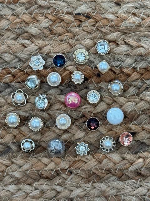 Pin's