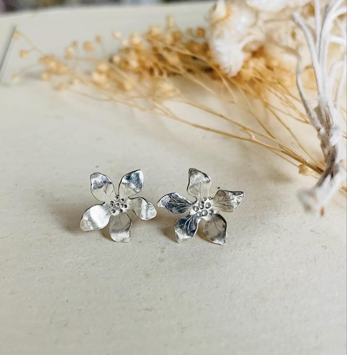 boucles d'oreilles