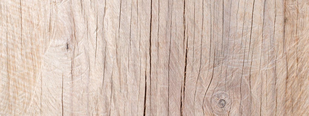 Découvrez des créations uniques en bois, façonnées avec passion par un artisan passionné.