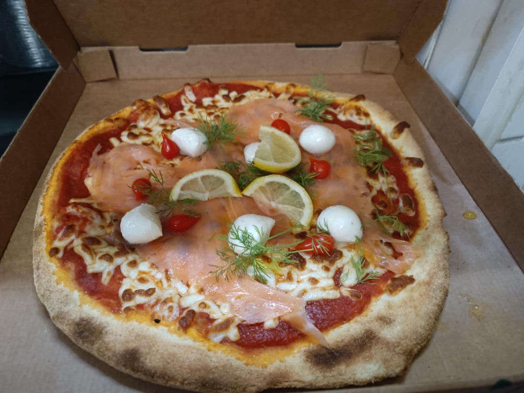 nos pizzas signatures sont disponibles 