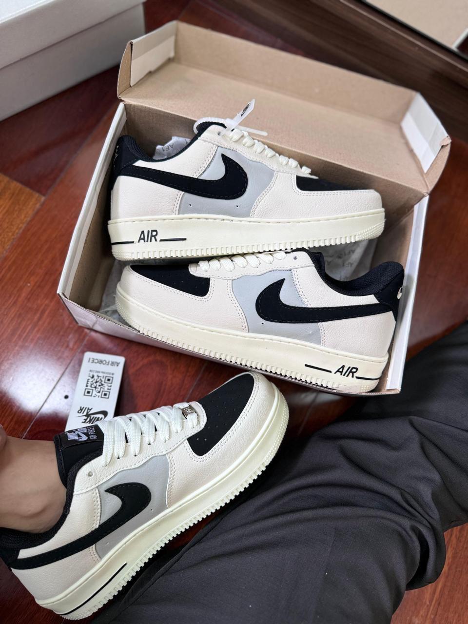 NIKE AIR FORCE