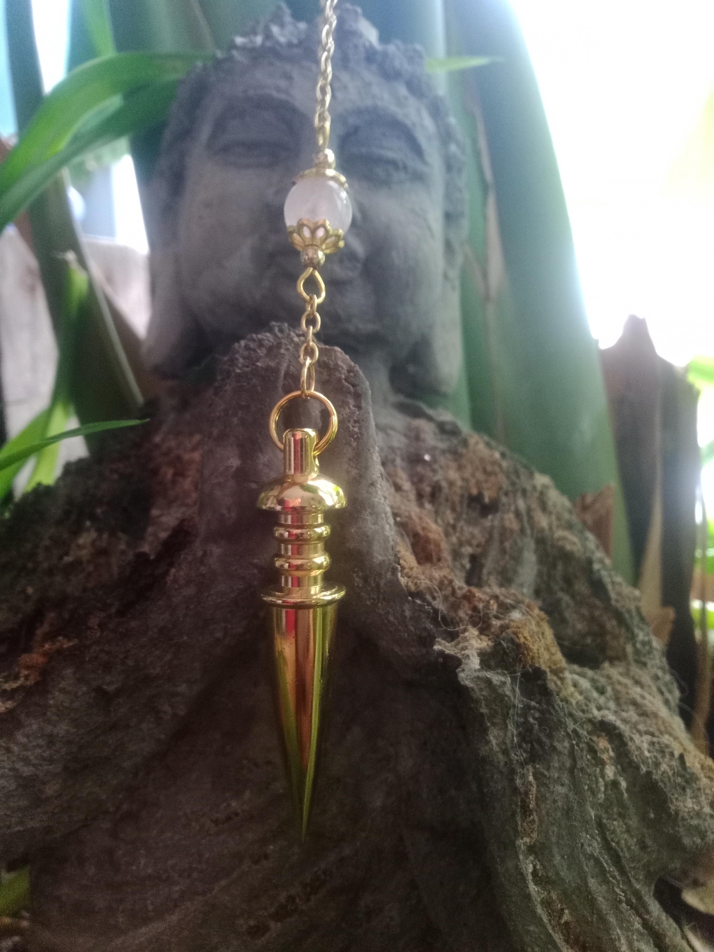 L'art divinatoire du pendule, ce qu'il faut savoir