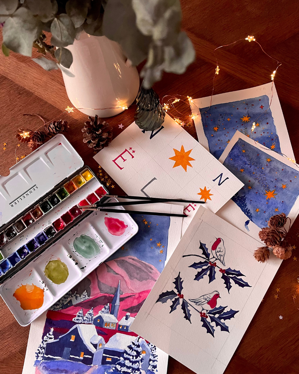 Nouvelle collection de Noël
Un ciel étoilé, des couleurs douces, des illustrations poétiques… sérigraphies qui raconte la douce attente des fêtes.