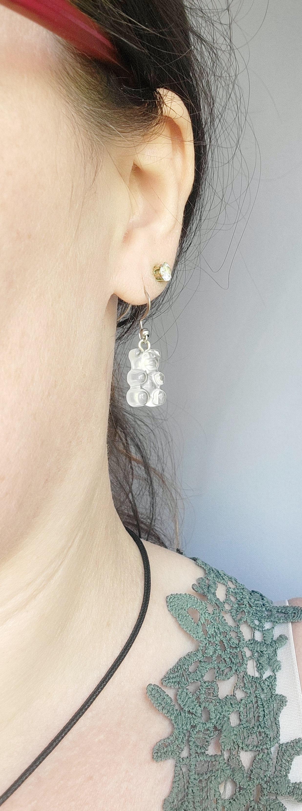 Boucles-d'oreilles fantaisie fait main accessible à tous 