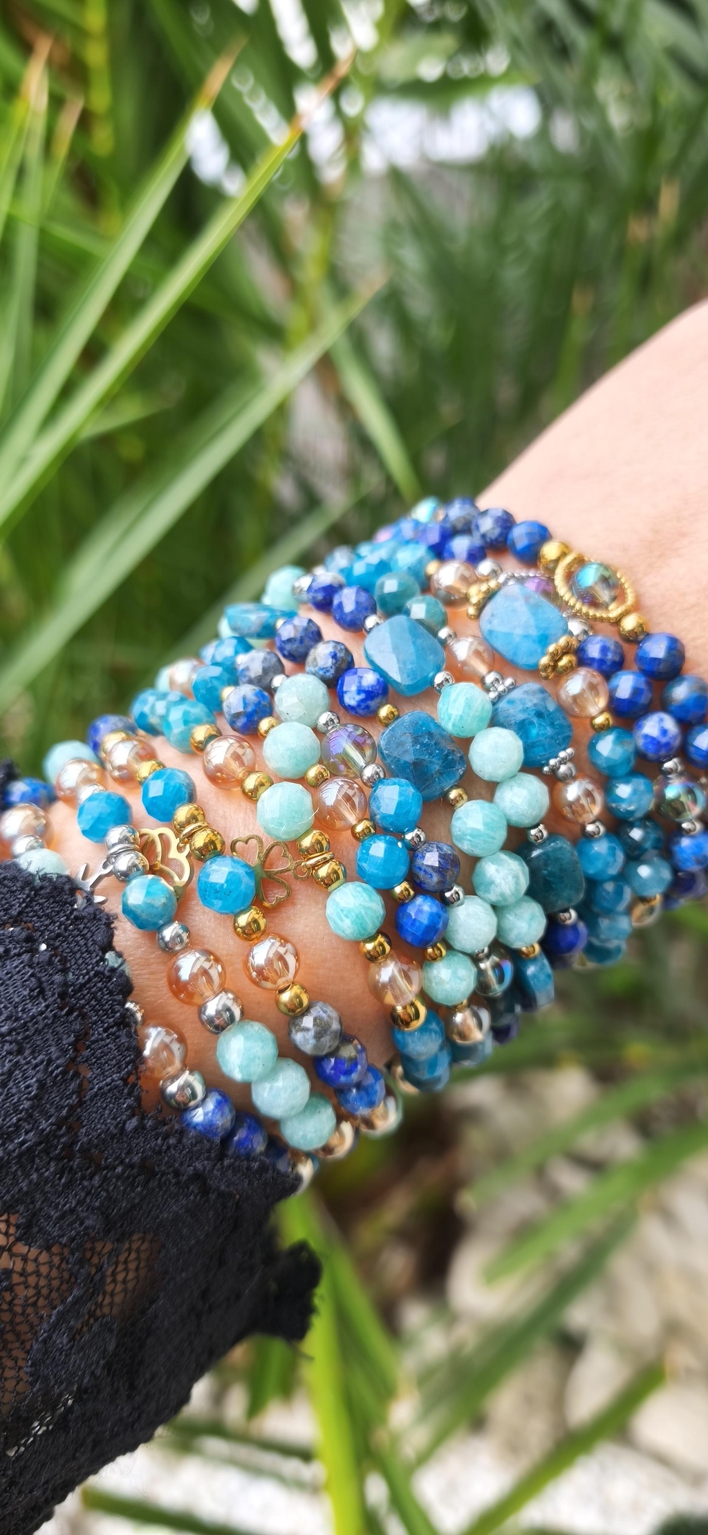 Venez découvrir les nouveautés en pierres naturelles en Lapis lazuli, Amazonite et Apatite pour les hypersensible, les émotions fortes