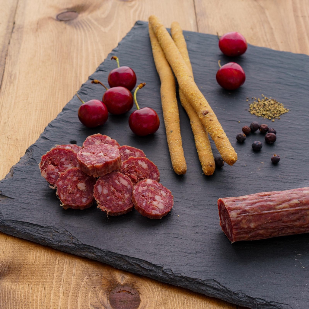 Charcuterie serving suggestion 