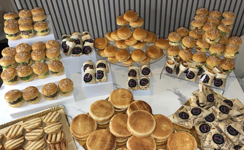 Un traiteur halal raffiné, où l’authenticité rencontre la modernité pour vos plus beaux moments. ✨