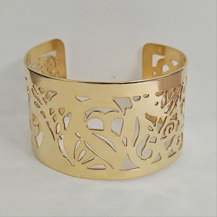 Manchettes et bracelets