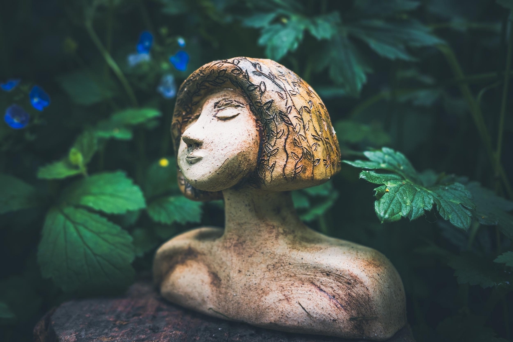 Bryn Teg Ceramics, The Home of the Llanddwyn Guardians