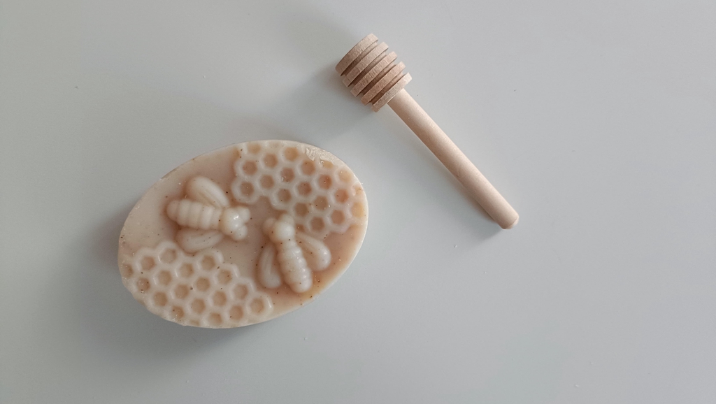 Savon naturel artisanal fabriqué par des artisanes malgaches – By Ninette