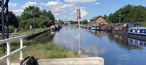 Stanley Ferry is a relaxing, immersive natural environment, with a lovely friendly community. 