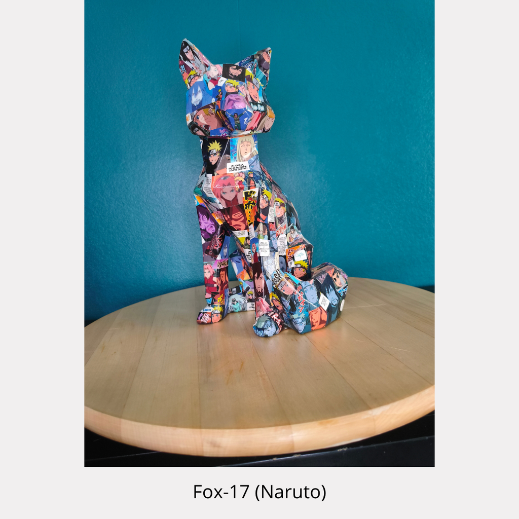 Fox en résine de 25 cm recouvert d’un manga Naruto, création unique de Tony Debs