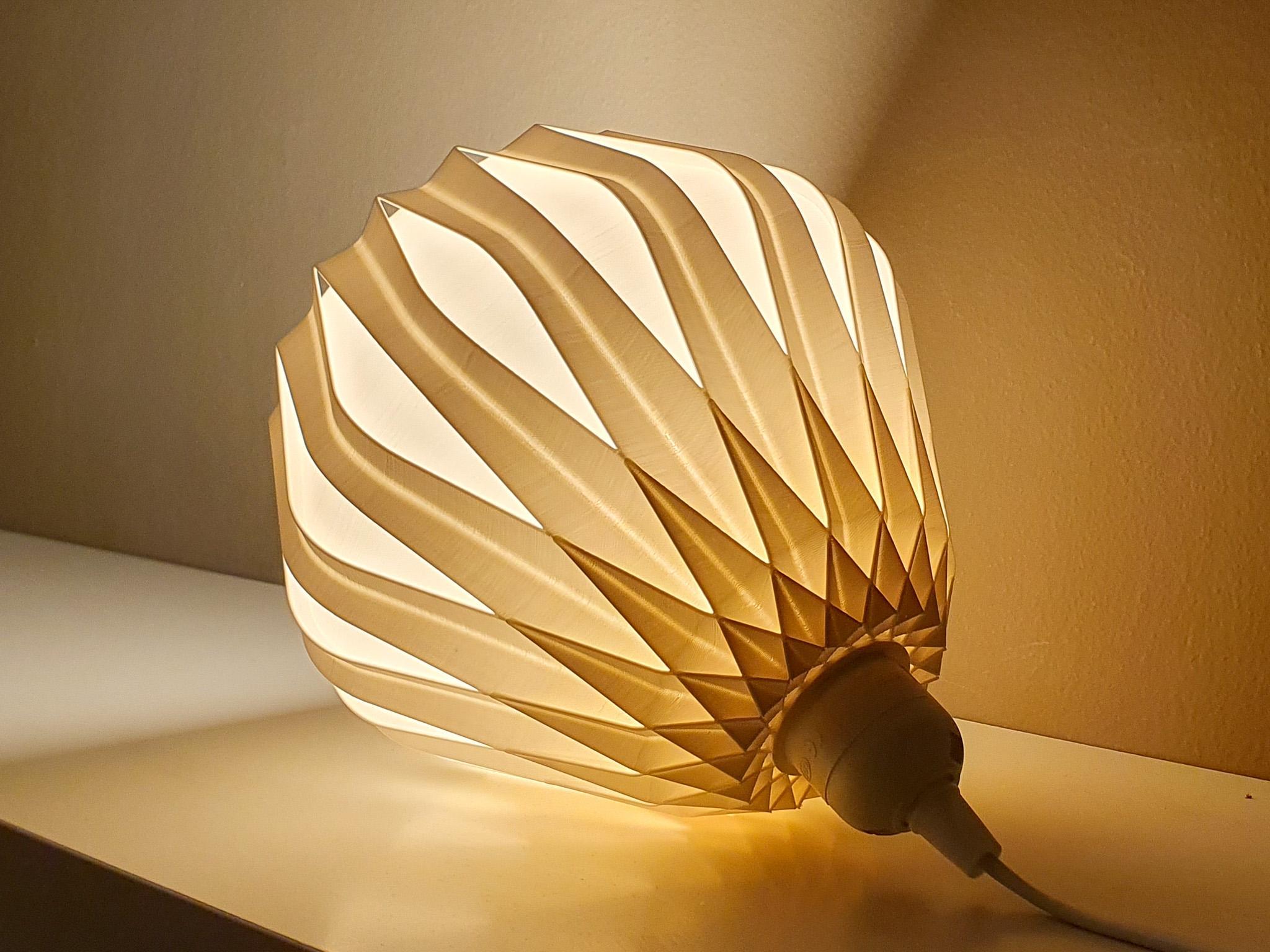 Lampen, Leuchten und Dekolights für dein gemütliches Heim oder für deinen Shop.