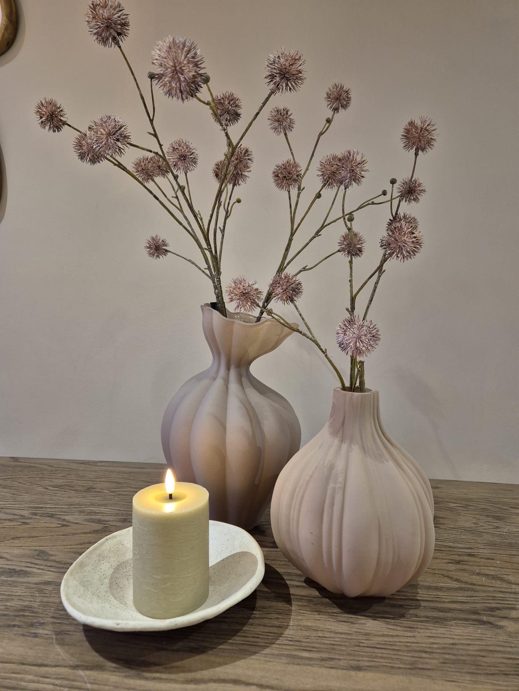 De kerstdecoratie is weg, maar gezellig wonen kan blijven. Ontdek interieur inspiratie en woonaccessoires om je huis warm en sfeervol te maken in januari.