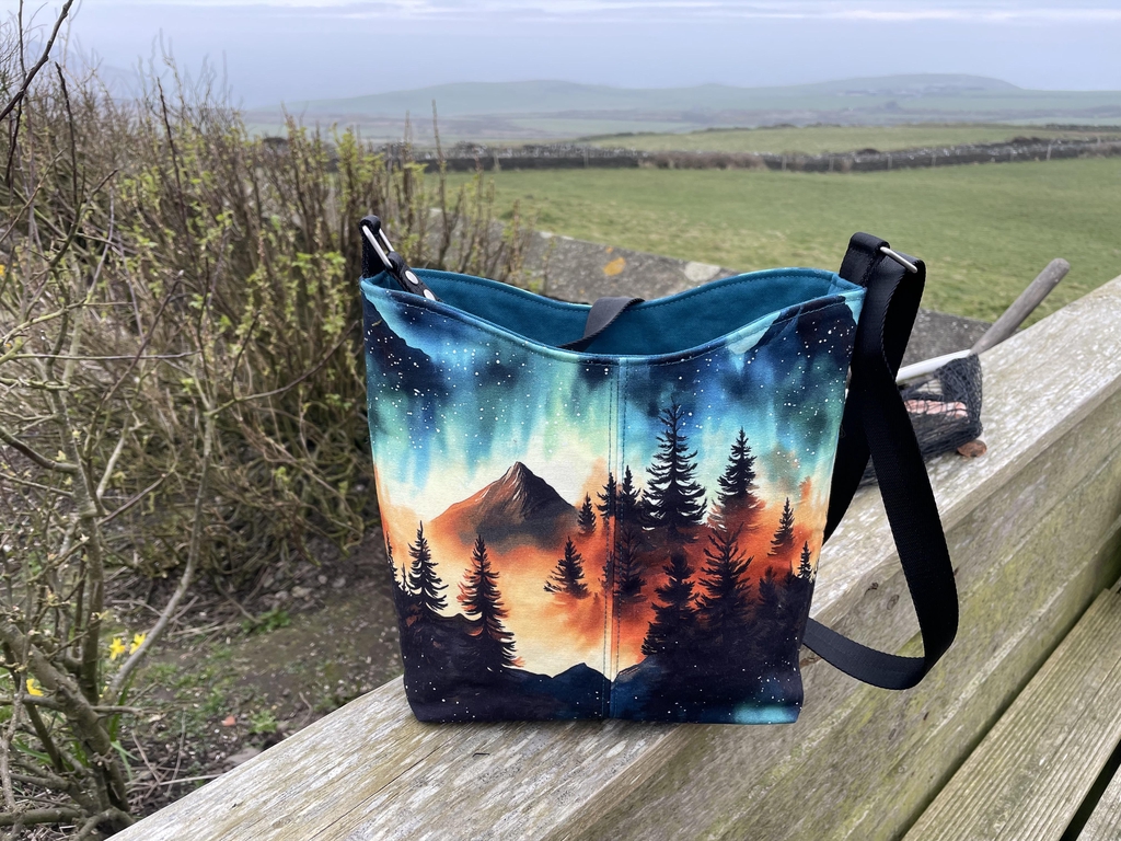 NEW!  The Magic Middle Bucket Bag