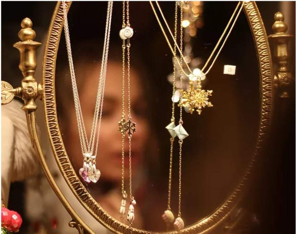 Joyería en espejo