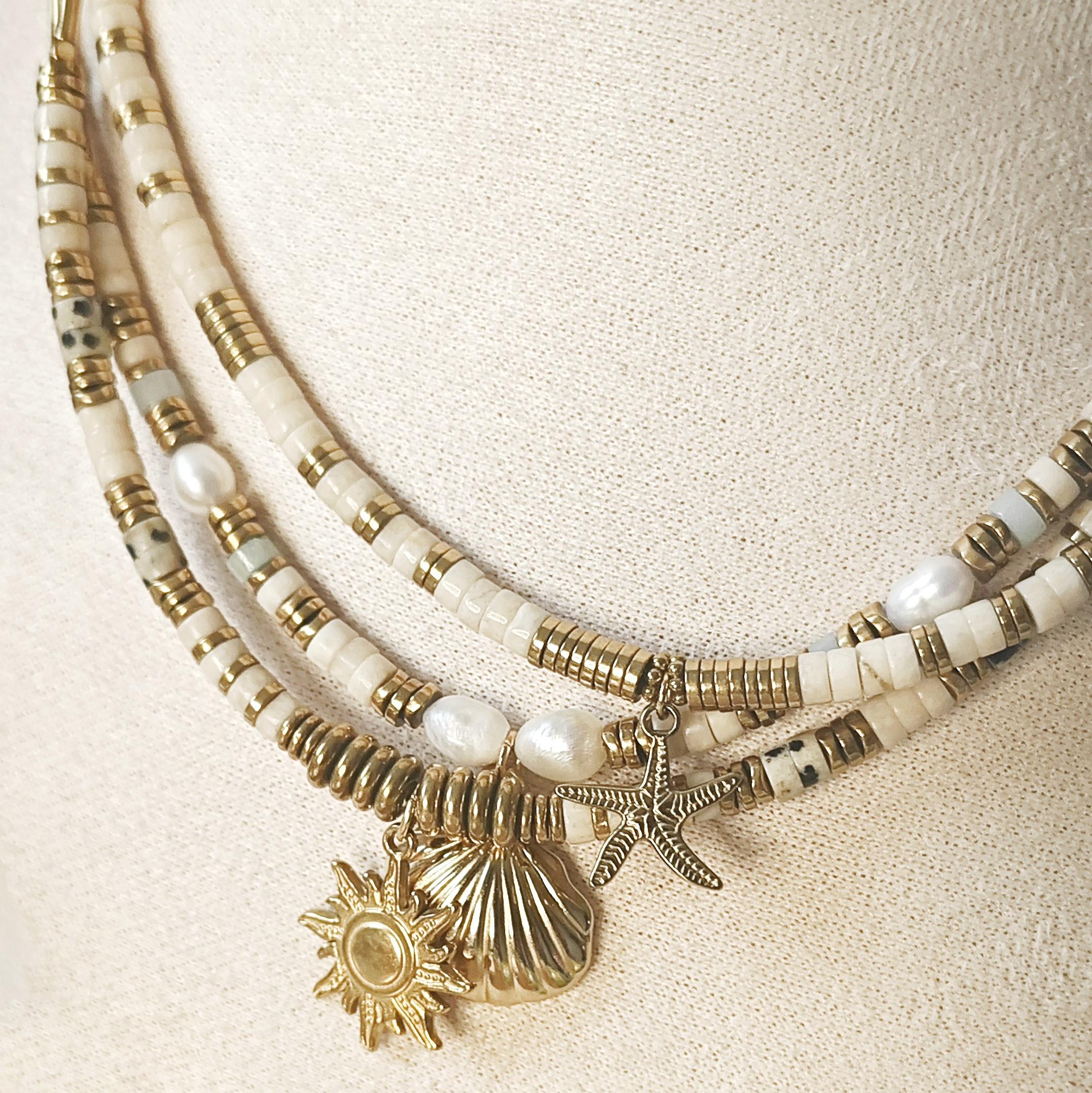 Créez votre bijoux sur-mesure, personnalisez la couleur ou la taille de votre bracelet, collier, bracelet de chevilles etc. Contactez Maria-Louisa !! Créons ensemble votre bijou parfait, fait avec amour par une créatrice passionnée sur l'île de la Réunion.