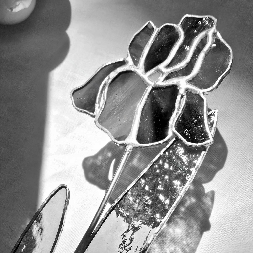 Cette création est en rupture de stock, mais peut être réalisée sur commande. Chaque pièce est fabriquée à la main et reste unique.